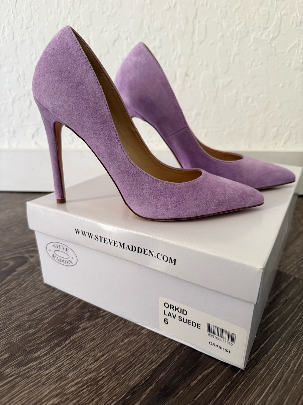 Steve Madden Lavender Suede Pointed-Toe Pumps
